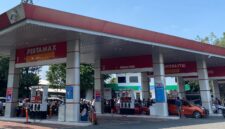 Suasana di salah satu SPBU Jember. (Foto: Frensia/Sigit)