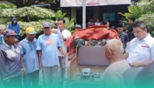 Suasana saat proses pendataan calon penerima sepeda listrik (Foto: istimewa).