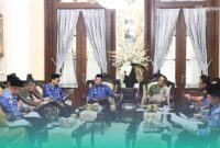 Bupati Bondowoso, Abd. Hamid Wahid, rapat Pilkades PAW di Pendopo Raden Bagus Asra, Senin (29/12).
