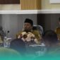 Wakil Bupati Bondowoso,  As'ad Yahya Syafi'i saat rapat bersama Tim Koordinasi Penanggulangan Kemiskinan (TKPK).