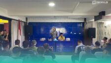 Anggota Komisi C DPRD Jember, Fraksi Golkar , Agung Budiman saat menyapa masyarakat di kegiatan Reses. (Foto: Frensia/Sigit).