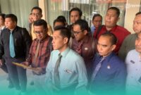 FKA saat di depan Mapolres Jember (Foto: Istimewa).