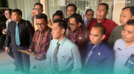 FKA saat di depan Mapolres Jember (Foto: Istimewa).