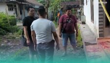 Polisi saat melakukan olah TKP. (Foto:Istimewa).