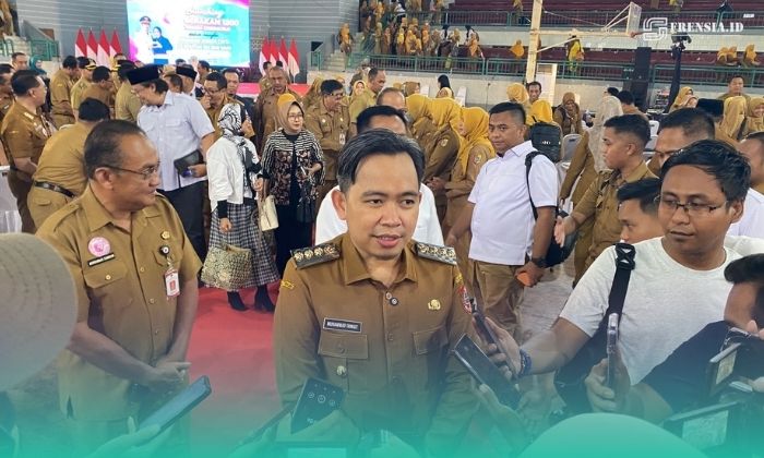 Bupati Jember, Muhammad Fawait saat diwawancarai. (Foto: Sigit/Frensia).