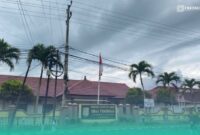 Suasana di depan Dispendik Jember (Foto: Sigit/Frensia). 