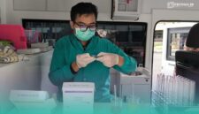 BPOM saat melakukan uji Lab. (Foto: Istimewa).