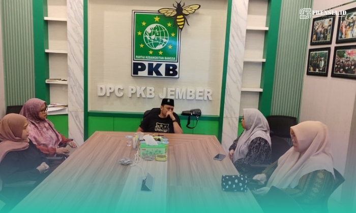 Ketua DPC PKB Jember, Ayub Junaidi, saat tabayyun dengan Fatayat NU Jember. (Foto: Sigit/Frensia). 