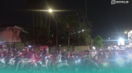 Warga antre isi ulang bahan bakar berderet di salah satu SPBU di Jember (Foto: Istimewa). 