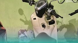 Motor honda scoopy yang hilang di dalam parkiran Indekos Cindekia, Mangli, (Foto: Istimewa). 