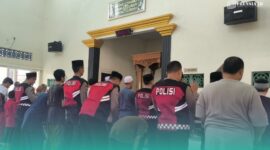 Kondisi masjid Raya Pesona di Kecamatan Patrang, pasca garis polisi (polisi line) di buka. (Foto: Sigit/Frensia). 
