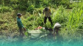 Saat evakuasi pemancing yang tewas di sungai (Foto: Istimewa). 