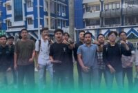 Aliansi Mahasiswa Universitas Muhammadiyah (Unmuh) Jember, saat selesai membacakan pernyataan sikap atas kasus penyiraman air keras terhadap Wakil Koordinator KontraS, Andrie Yunus. (Foto: Istimewa).