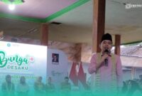 Bupati Jember, Gus Muhammad Fawait saat menghadiri acara Bunga Desaku di Balai Desa Lampeji, Kecamatan Mumbulsari (Foto: Fadli/Frensia). 