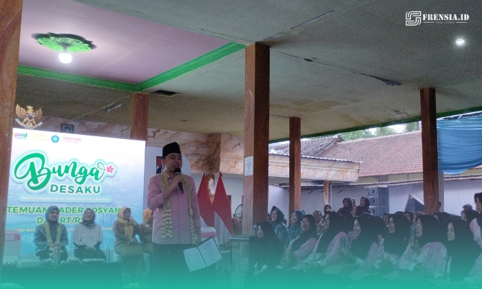 Bupati Jember, Gus Muhammad Fawait, saat menghadiri acara Bunga Desaku di Balai Desa Lampeji, Kecamatan Mumbulsari. (Foto: Istimewa). 