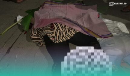 Korban tergeletak karena tertabrak truk (Foto: Istimewa).