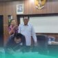 DPRD Jember saat menyatakan dukungan pengesahan RUU PRT menjadi Undang-undang (Foto: Fadli/Frensia). 