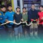 Petugas Damkar saat setelah mengeluarkan ular piton di tumpukan bambu (Foto: Istimewa). 