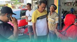 Pembeli saat melakukan transaksi di toko sepeda ninja (Foto: Istimewa). 