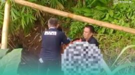 Remaja yang bunuh diri saat dievakuasi di tempat kejadian (Foto: Istimewa). 