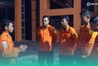 Tim SAR Jember saat akan melakukan pencarian korban yang hanyut di Sungai Garahan, Kecamatan Silo (Foto: Istimewa). 