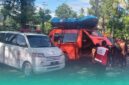 Tim PMI Jember siagakan ambulans untuk evakuasi warga yang hanyut di sungai Garahan, Silo, Jember (Foto: PMI Jember). 