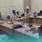 Komisi C DPRD Jember saat menggelar Rapat Dengar Pendapat dengan BPC Gapensi Jember (Foto: Fadli/Frensia). 