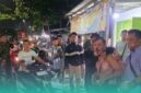 Korban saat dilerai oleh warga setempat setelah terlibat perkelahian (Foto: Istimewa). 