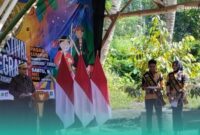 Penjabat (Pj) Sekretaris daerah Kabupaten Jember, Akhmad Helmi Luqman,  saat sambutan di launching Festival Egrang (Foto: Fadli/Frensia). 