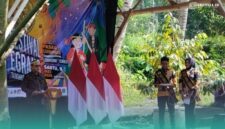Penjabat (Pj) Sekretaris daerah Kabupaten Jember, Akhmad Helmi Luqman,  saat sambutan di launching Festival Egrang (Foto: Fadli/Frensia). 