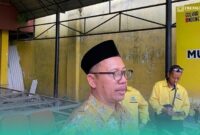 Anggota Komisi X DPR RI Fraksi Golkar, Muhamad Nur Purnamasidi, atau Bang Pur saat diwawancara di depan Sekretariat DPD Fraksi Golkar (Foto: Sigit/Frensia). 