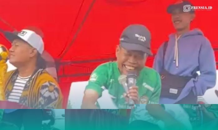 Mohammad Hamid, seorang penyiar pertandingan sepak bola antar kampung (tarkam) asal Desa Wirowongso, Kecamatan Ajung, Jember (Foto: Istimewa). 
