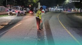 Satlantas Polres Jember saat melakukan olah TKP (Foto: Satlantas Polres Jember). 