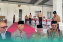Rektor Universitas Nahdlatul Ulama Surabaya (Unusa), Prof. Tri Yogi Yuwono (dari Kiri), H.M. Arum Sabil, Prof. Mohammad Nuh, Prof. Budi Santoso, Dekan Fakultas Kedokteran Unusa (Foto: Sigit/Frensia). 