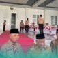 Rektor Universitas Nahdlatul Ulama Surabaya (Unusa), Prof. Tri Yogi Yuwono (dari Kiri), H.M. Arum Sabil, Prof. Mohammad Nuh, Prof. Budi Santoso, Dekan Fakultas Kedokteran Unusa (Foto: Sigit/Frensia). 