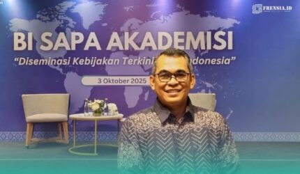 Pakar Ekonomi Universitas Jember (UNEJ) Adhitya Wardhono, PhD