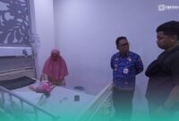 Salah satu orang tua yang anaknya keracunan Makan Bergizi Gratis (MBG) (Foto: Istimewa). 