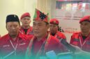 Wakil Ketua Bidang Kehormatan DPD PDIP Jawa Timur, Agus Yudha, saat diwawancarai. (Foto: Sigit/Frensia). 