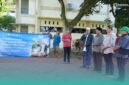 Rektor UIN KHAS Jember, Prof. Hefni, saat sambutan dalam pelaksanaan penyembelihan hewan kurban (Foto: Humas UIN KHAS). 