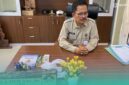 Camat Semboro, Kabupaten Jember, Ahmad Fauzi saat ditemui di kantor kecamatan (Foto: Sigit/Frensia). 