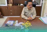 Camat Semboro, Kabupaten Jember, Ahmad Fauzi saat ditemui di kantor kecamatan (Foto: Sigit/Frensia). 