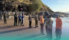 Tim SAR saat akan melakukan evakuasi korban (Foto: Istimewa). 