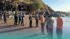 Tim SAR saat akan melakukan evakuasi korban (Foto: Istimewa). 