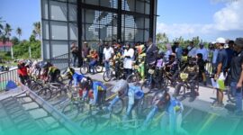 Gambar Atlet Balap BMX tercepat se Asia Komet Sukprasert jajal sirkuit BMX Muncar Banyuwangi (Sumber: istimewa)