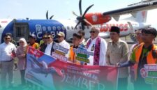 Prosesi peresmian saat pembukaan rute penerbangan baru Jember-Surabaya di Bandara Notohadinegoro (Foto: Sigit/Frensia).