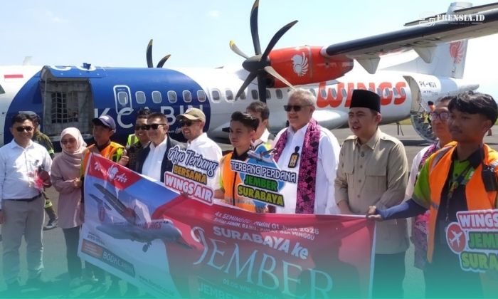 Prosesi peresmian saat pembukaan rute penerbangan baru Jember-Surabaya di Bandara Notohadinegoro (Foto: Sigit/Frensia). 