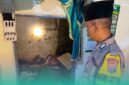 Pihak kepolisian saat mengecek lansia yang tewas terbakar akibat putung rokok (Foto: Istimewa). 