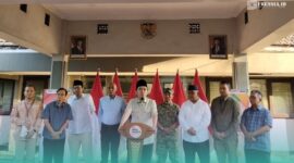 Bupati Jember, Gus Fawait, saat agenda Pro Gus 'e di Kantor Dinas Tanaman Pangan, Holtikultura, dan Perkebunan Jember (Foto: Fadli/Frensia). 