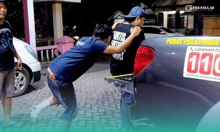 Tim Elang Bangsalsari (TEBAS) bersama Timsus 2 Jatanras Polres Jember saat  mengamankan pelaku (Foto: Istimewa). 