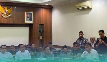 DPRD Jember saat agenda Rapat Dengar Pendapat (RDP) bersama Kodim 0824/Jember, Perhutani, PMII, dan masyarakat Kecamatan Silo (Foto: Fadli/Frensia).